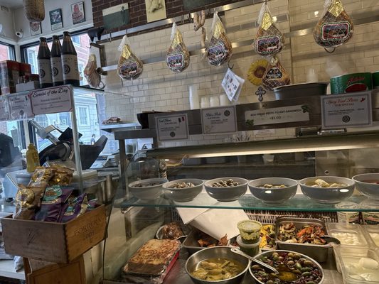 Monica's Mercato by null