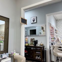 Nails Latinas Salon
