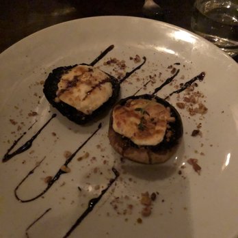 Sotto Sotto - Portobello Alla Griglia Con Caprino - Italian Near Me - Bath, BAS Sotto Sotto - Portobello Alla Griglia Con Caprino - Italian Near Me - Bath, BAS
