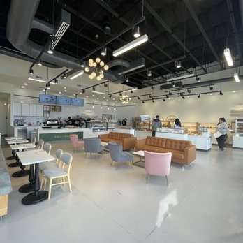 Tous Les Jours - Inside - Coffee & Tea Near Me - Midvale, Utah