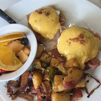 Immigrant Son Caffe - Molise Benedict, potatoes and fruit - New American Near Me - Ventura, California