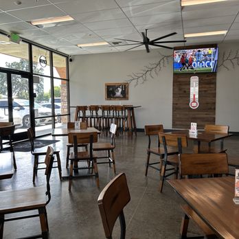 Brothers Taphouse - Lots of space - Wine Bars Near Me - Lincoln, California Brothers Taphouse - Lots of space - Wine Bars Near Me - Lincoln, California