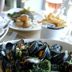 The Beach Deck - Mussel mountain !