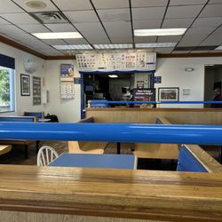 Baker's Drive-Thru - Spacious and clean dining area