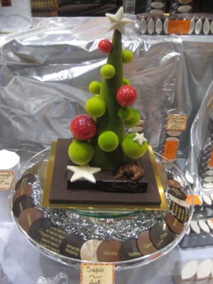 À la Mère de Famille by null