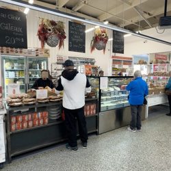 Marché aux Puces - Marché aux Puces Saint-Eustache - Les Petites Douceurs de Lucie Bakery