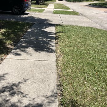 Burks Mowing - Edging uneven and scalped - Lawn Services Near Me - Houston, Texas Burks Mowing - Edging uneven and scalped - Lawn Services Near Me - Houston, Texas