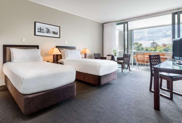 Hilton Lake Taupo by null