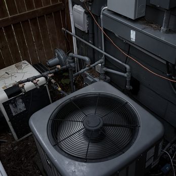 Luxury Air A/C & Heating - Clean condenser - Heating & Air Conditioning/HVAC Near Me - Conroe, Texas Luxury Air A/C & Heating - Clean condenser - Heating & Air Conditioning/HVAC Near Me - Conroe, Texas