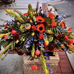 Angle Florist - Cascade spray