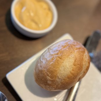 Alan Wongs Kahala - Fresh out of the oven bread with chili aioli--Starting off the meal right--I tried not to eat it, but couldn't resist! - Hawaiian Near Me - Honolulu, Hawaii Alan Wongs Kahala - Fresh out of the oven bread with chili aioli--Starting off the meal right--I tried not to eat it, but couldn't resist! - Hawaiian Near Me - Honolulu, Hawaii