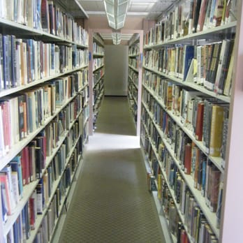 E.C. Scranton Memorial Library - Lots of books - Libraries Near Me - Madison, Connecticut