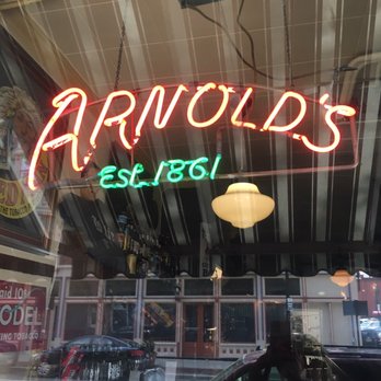 Arnolds Bar & Grill - Pubs Near Me - Cincinnati, Ohio