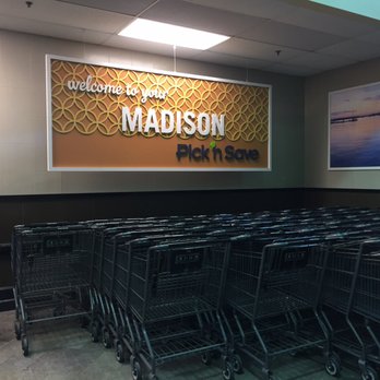 Pick 'n Save - Carts are right inside the entrance - Grocery Near Me - Madison, Wisconsin