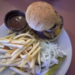 Trueman's Place - Cheeseburger and fries
