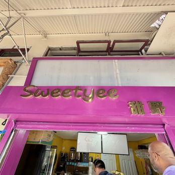 Sweetyee - store sign - Coffee & Tea Near Me - Honolulu, Hawaii Sweetyee - store sign - Coffee & Tea Near Me - Honolulu, Hawaii