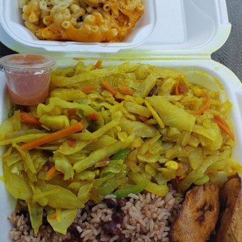 Caribbean Hut - Veggie curry with rice and beans and plantains...mac and cheese side....pepper sauce. - Caribbean Near Me - Gastonia, North Carolina