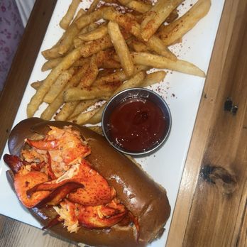 Whalers - Butter Poached Maine Lobster Roll - Bars Near Me - Bay Shore, New York Whalers - Butter Poached Maine Lobster Roll - Bars Near Me - Bay Shore, New York