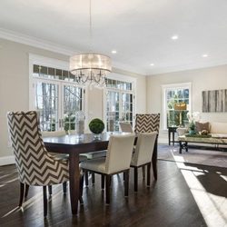 International Staging - Sophisticated in the suburbs...