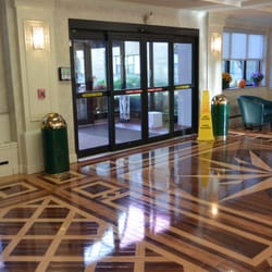 East Neck Nursing & Rehabilitation Center
