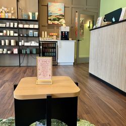 Collage Spa - Waiting area/Check in