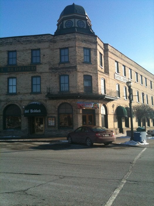 BEDFORD HOTEL Updated August 2024 92 Court House Sq, Goderich