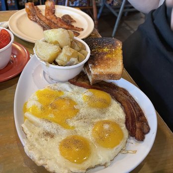 Two Chicks Cafe - Breakfast & Brunch Near Me - New Orleans, Louisiana Two Chicks Cafe - Breakfast & Brunch Near Me - New Orleans, Louisiana