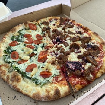 Li'l Nonna's - Pizza Near Me - Austin, Texas Li'l Nonna's - Pizza Near Me - Austin, Texas