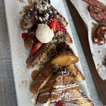 The Brunchery - Mega Flight FT (5) - Breakfast & Brunch Near Me - Chicago, Illinois