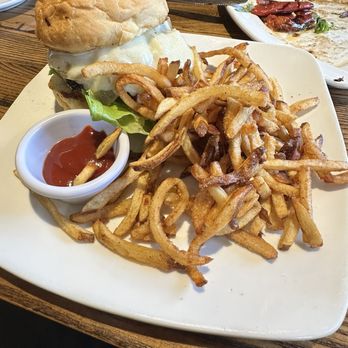 Local Goat - Billy burger - New American Near Me - Pigeon Forge, Tennessee