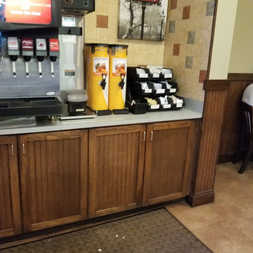 Renna's Pizza - Pizza Near Me - Jacksonville Beach, Florida