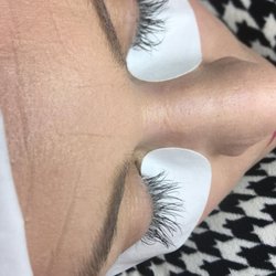 Anna nails and eyelashes extensions