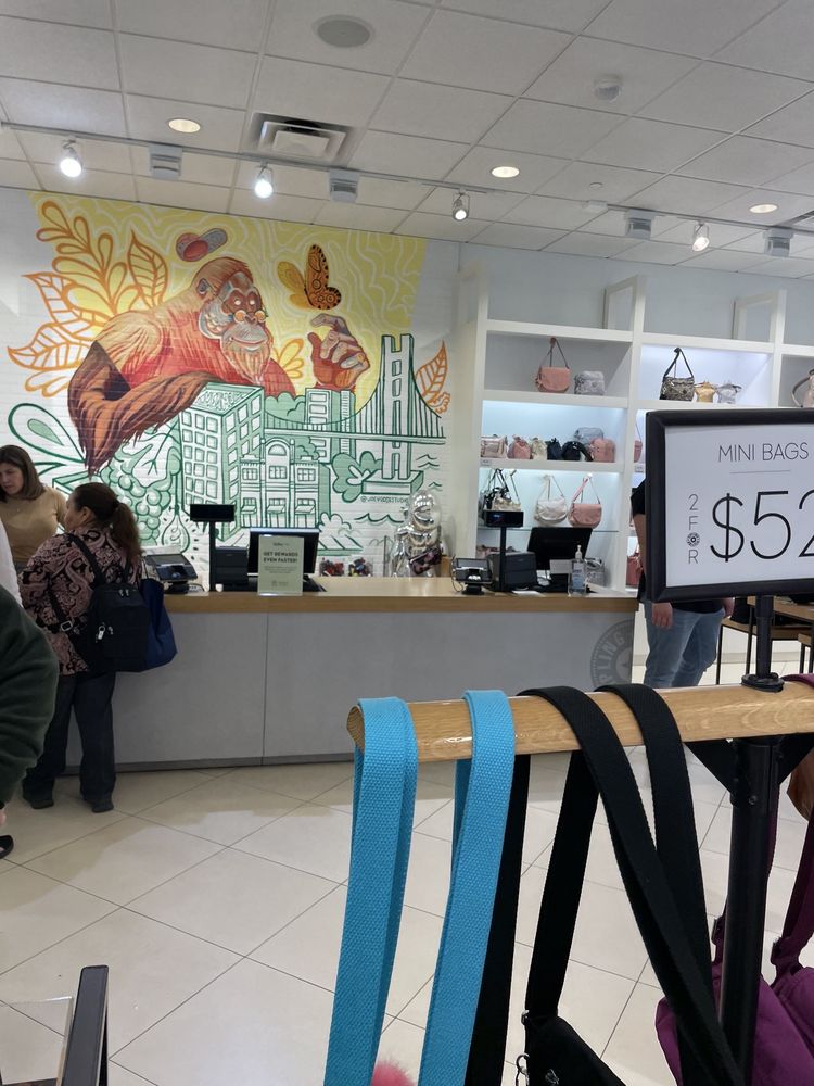 KIPLING OUTLET STORE Updated August 2024 14 Reviews 2774