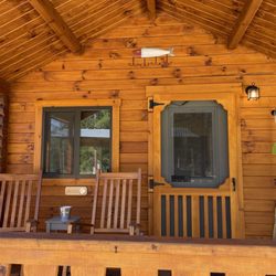 Cabins On The Corner - Steinhatchee - Front porch of Fisherman's Cabin