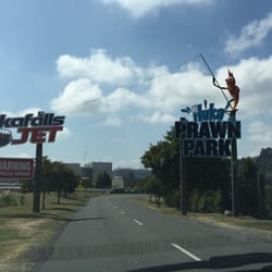 Huka Prawn Park - Entrance