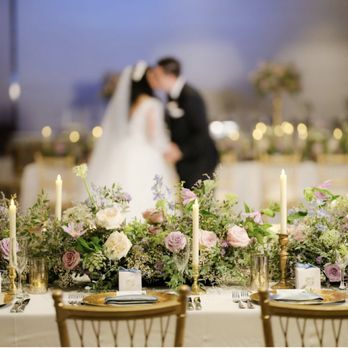 Lovesome Blossoms - Floral runner - Floral Designers Near Me Lovesome Blossoms - Floral runner - Floral Designers Near Me