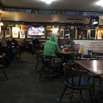 Duke and Duchess - people sitting at tables in a restaurant - British Near Me - Cambridge, Ontario