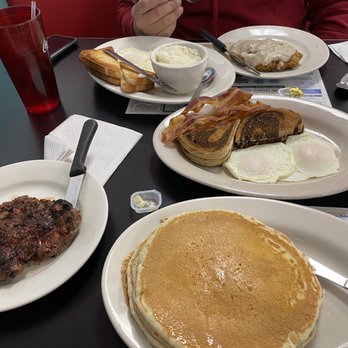 Martucci's Flashback Diner - Steak and eggs, short stack, rye toast and side of bacon. Yummmy - Diners Near Me - Manchester Township, New Jersey