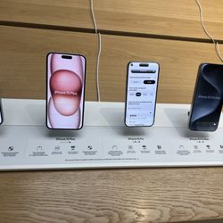 Apple - Willowbrook Mall