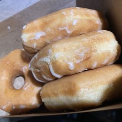 QuikTrip - Glazed donuts