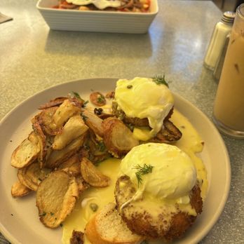 Toast - Crab cake Benedict - Breakfast & Brunch Near Me - Temecula, California