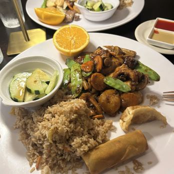 Chin's Szechwan - Carlsbad - lunch plates. Ma La and chop suey - Chinese Near Me - Carlsbad, California Chin's Szechwan - Carlsbad - lunch plates. Ma La and chop suey - Chinese Near Me - Carlsbad, California