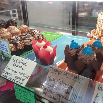 Tiphanie's - More delicious sweets options - Bakeries Near Me - Davenport, Iowa