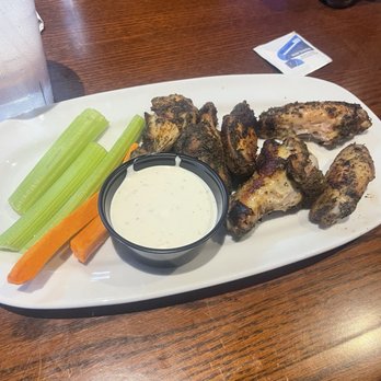 Carolina Ale House - Dry rub Fresh Wings (6) - Sports Bars Near Me - Concord, North Carolina Carolina Ale House - Dry rub Fresh Wings (6) - Sports Bars Near Me - Concord, North Carolina