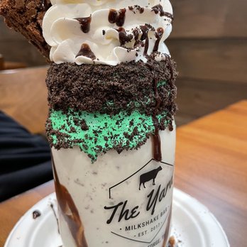 The Yard Milkshake Bar - Ice Cream & Frozen Yogurt Near Me - Pigeon Forge, Tennessee