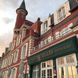 Les Tourelles