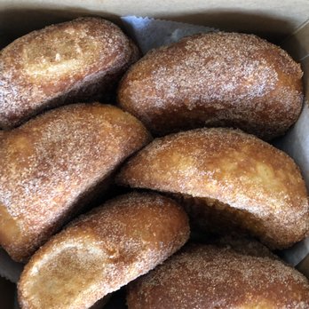 Leonard's Bakery - Cinnamon sugar - Bakeries Near Me - Honolulu, Hawaii