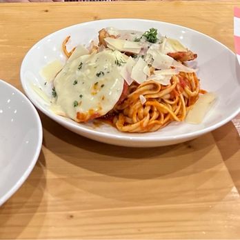 Fountain Grill - Yummy food at fountain grill. Chicken eggs rolls, wings and chicken Parmesan. - American Near Me - Ashburn, Virginia Fountain Grill - Yummy food at fountain grill. Chicken eggs rolls, wings and chicken Parmesan. - American Near Me - Ashburn, Virginia