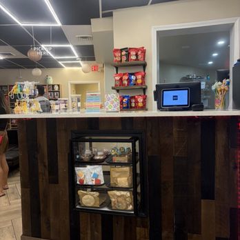 Bubble Tea and Books - Counter - Bubble Tea Near Me - Lake Zurich, Illinois Bubble Tea and Books - Counter - Bubble Tea Near Me - Lake Zurich, Illinois