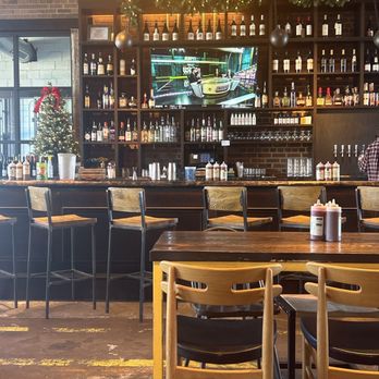 Noble Smoke - bar - Barbeque Near Me - Charlotte, North Carolina